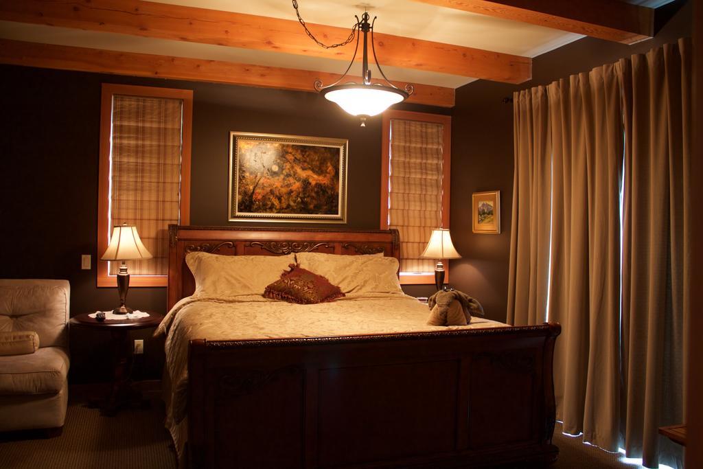 Windborne Bed & Breakfast Castlegar Room photo